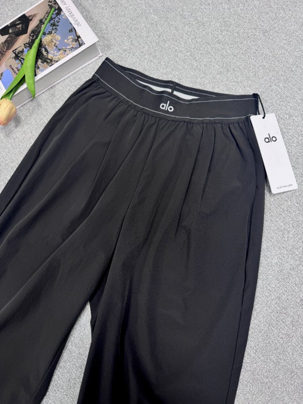 Dark Grey💕ALO Yoga Wide Leg Suit Up Trouse, Regular 30“ - Picture 5 of 7